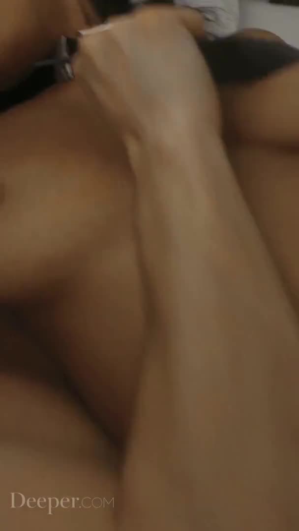 Autumn Falls, Markus Dupree - Kissing